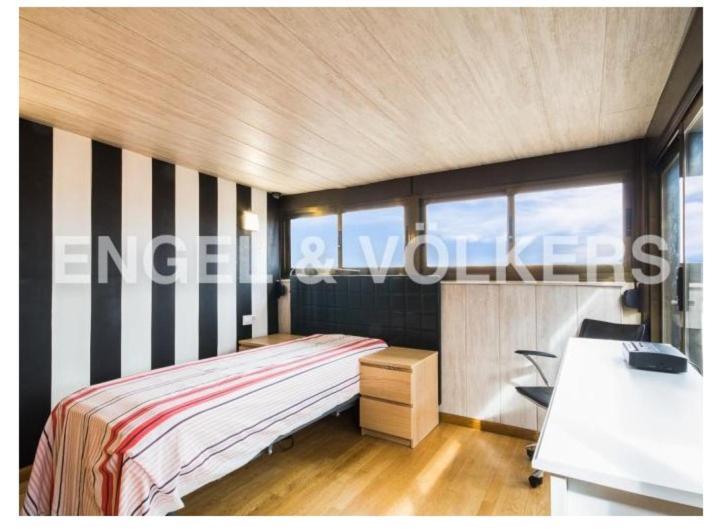 Habitación ático muy luminosa con baño y terraza Valencia Exterior foto